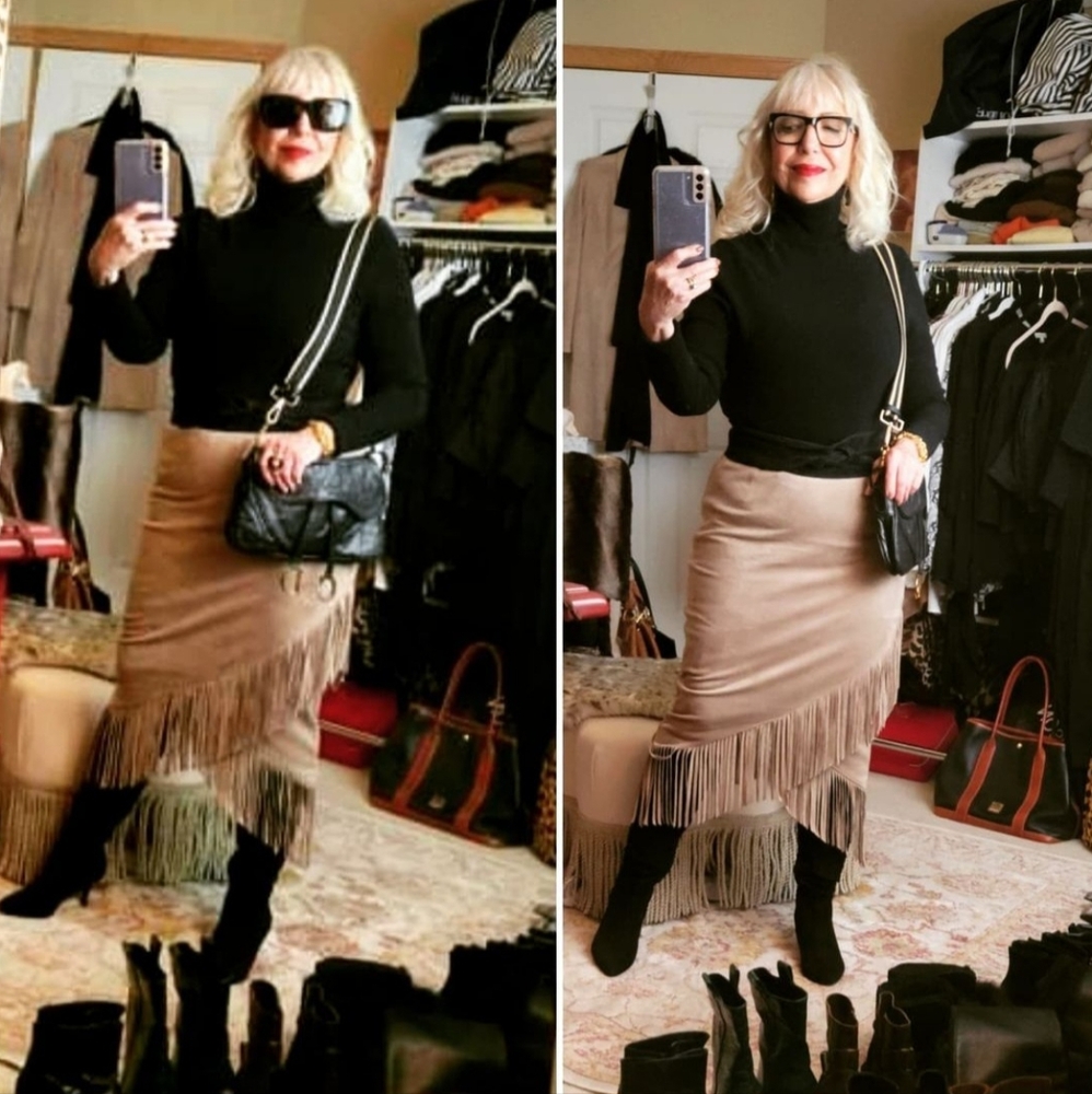 G.I.L.I Faux Suede Fringed skirt